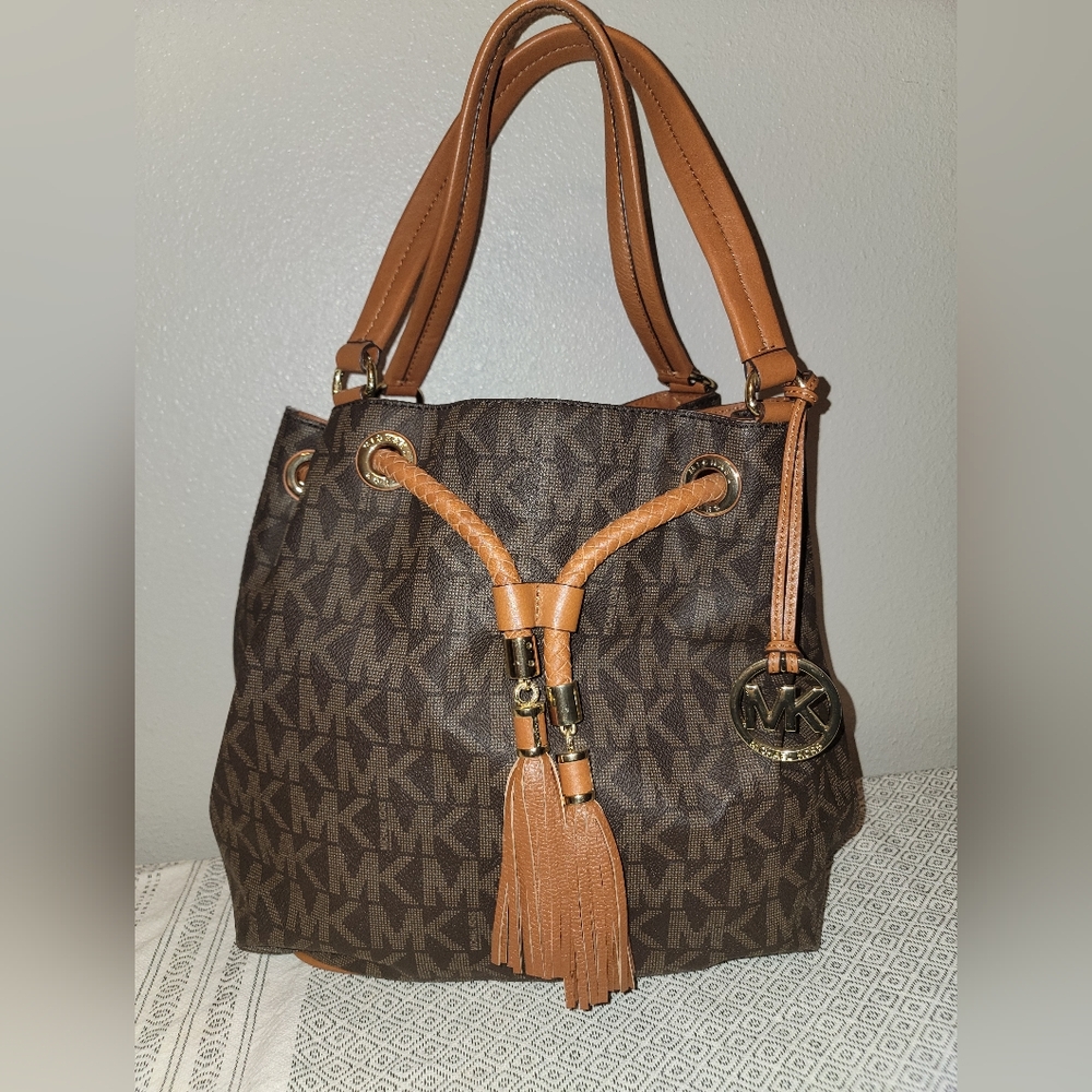 Quick List Item- Michael Kors Purse